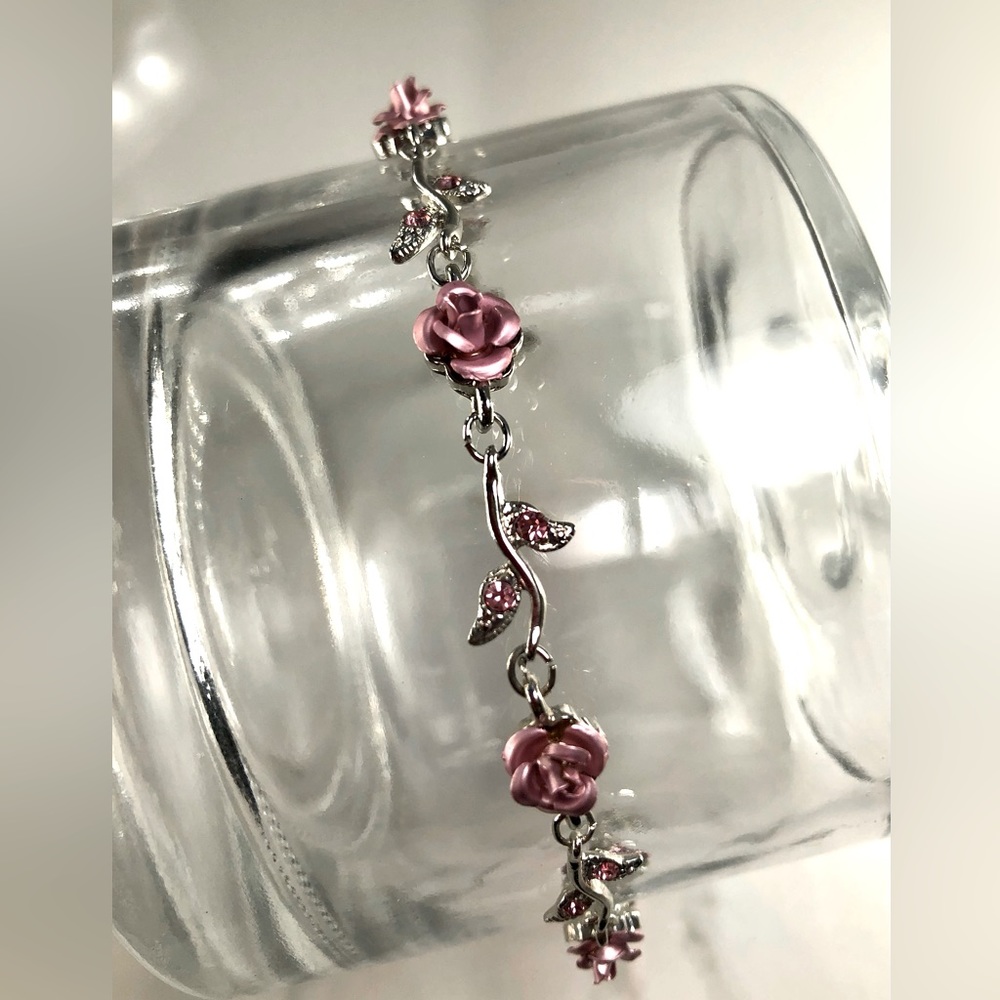 💝PINK ROSE & PINK RHINESTONES SILVER TONE BRACELET W/ original box never used.